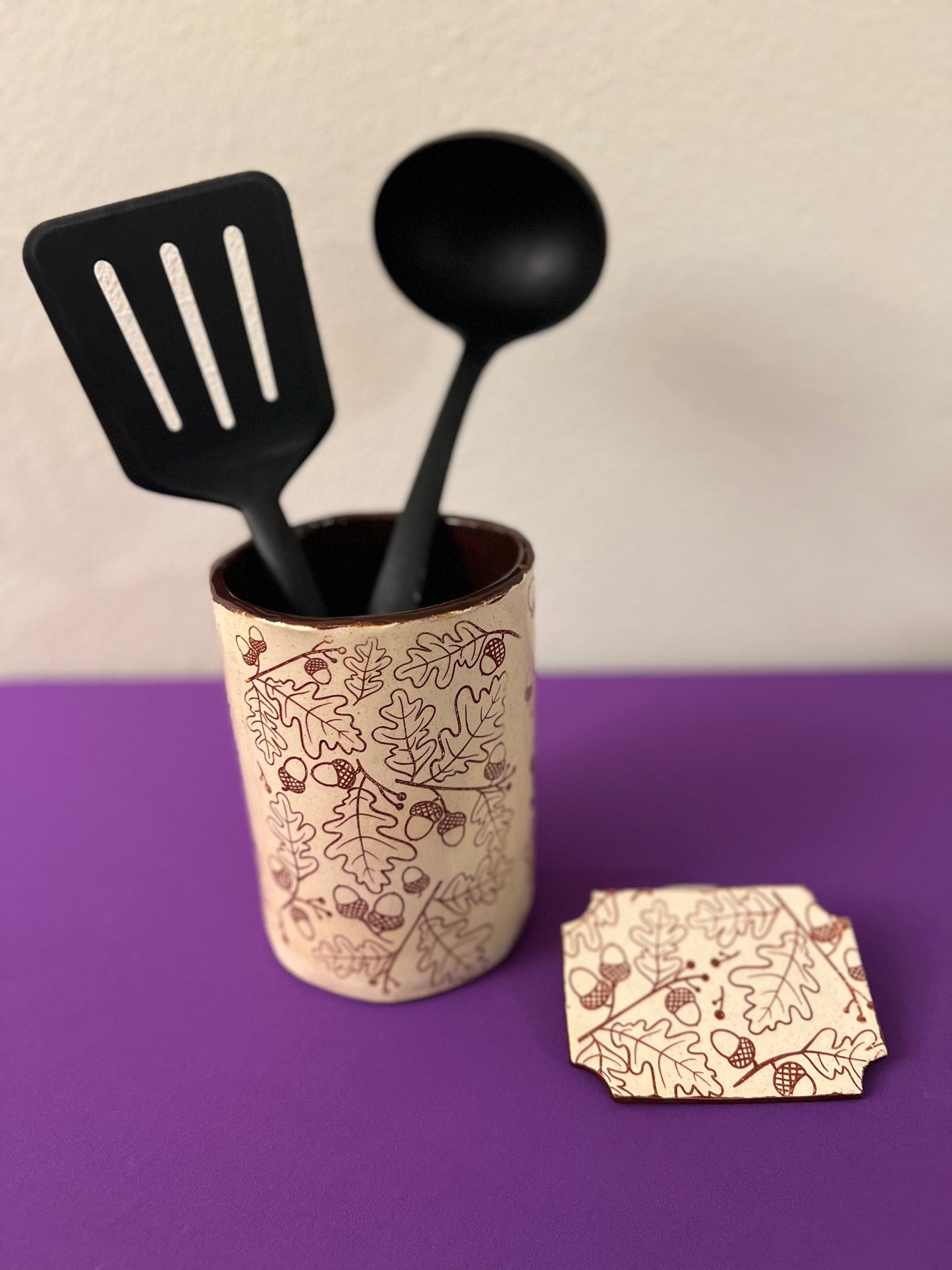 Oak Leaf Ceramic Utensil Canister/Spoon Rest Set in Rust Red