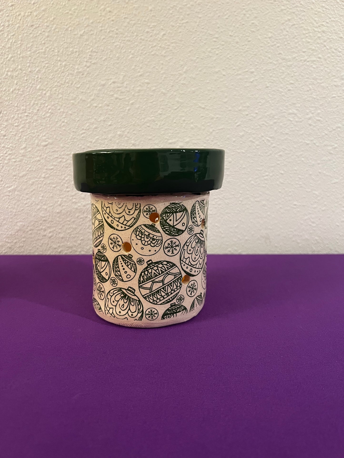 Green Ornaments Wax Warmer